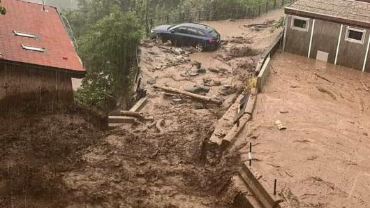 Fiume di fango e acqua su Blevio, fonte immagine Qui Como