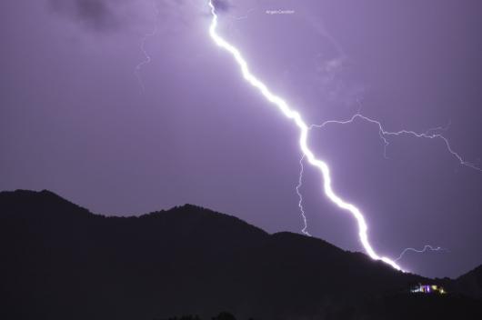 Forti temporali nella notte a Salerno. Foto di Angelo Concilio