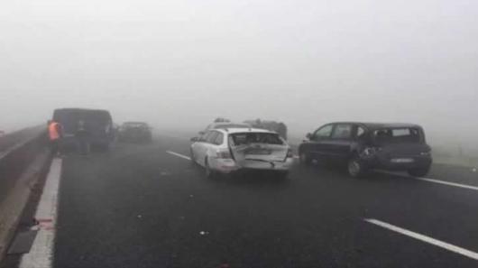 Gravi incidenti per nebbia in autostrada. Immagine di repertorio