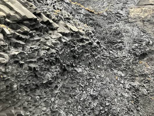 I basalti della spiaggia nera di Reynisfjara