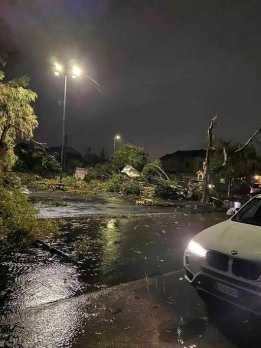 I danni provocati dal passaggio del tornado a Santa Maria Goretti, Catania. Fonte CATANIATODAY