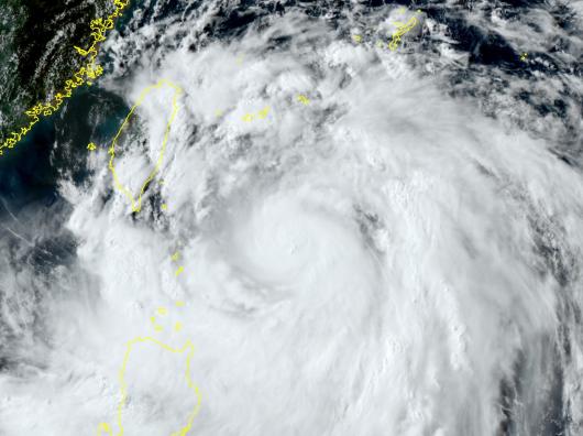 Il tifone Gaemi visto dal satellite