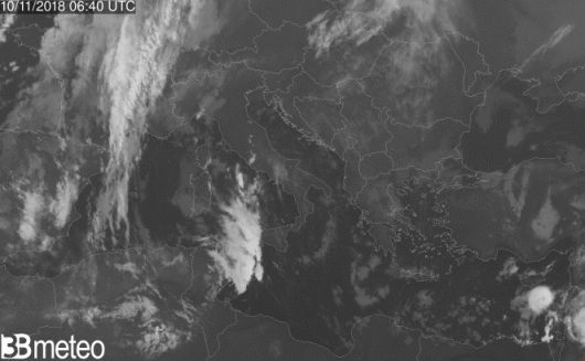 Immagine satellite dell'alba di sabato
