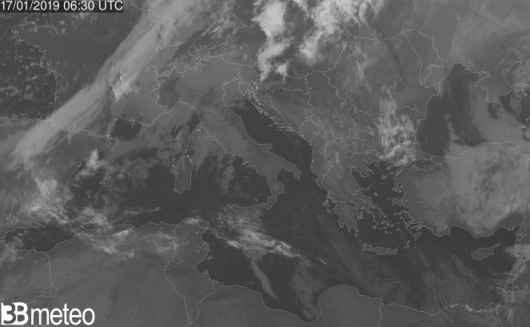 Immagine satellite di giovedì mattina