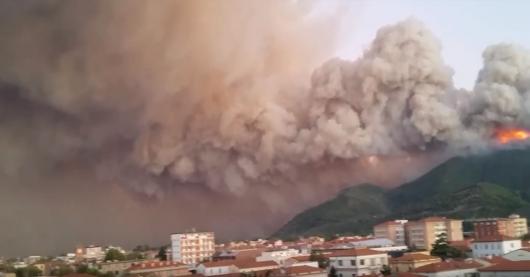 Incendio sul Monte Serra
