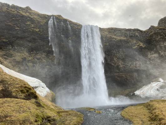 La cascata di Seljalandsfoss