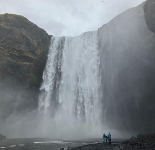 La cascata Svartifoss