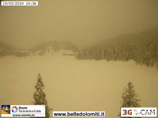 La neve rossa di Misurina nel febbraio 2014