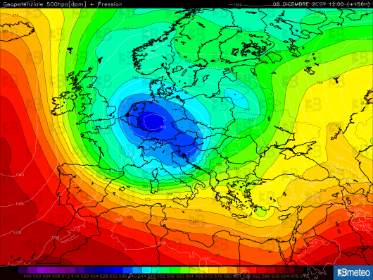 La situazione barica a circa 5500m di quota prevista per l'Immacolata. Vortice freddo su gran parte d'Europa