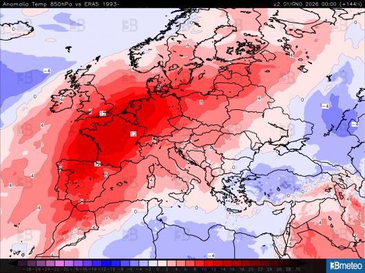 Le anomalie termiche previste per domenica a circa 1500m di quota: temperature sopra la media anche di 10-12°C sull'Europa occidentale