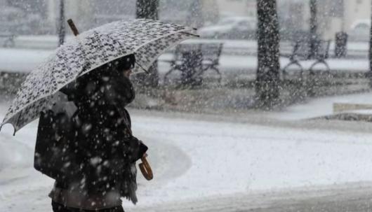 Maltempo al Centro-Sud, neve anche a quote collinari