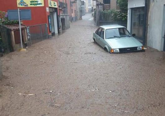 Meteo forte maltempo al Nord, alluvione nel Varesotto (fonte varesenews)