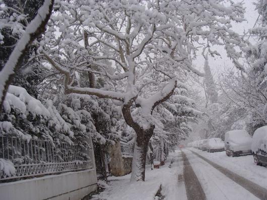 Neve anche in Grecia, abbondante ad Atene