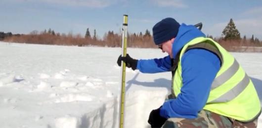 Neve e plastica trovate insieme in Siberia