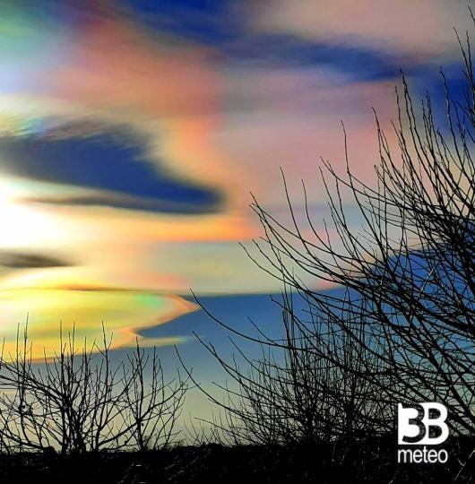 Nubi iridescenti a Cigliano (Vercelli)