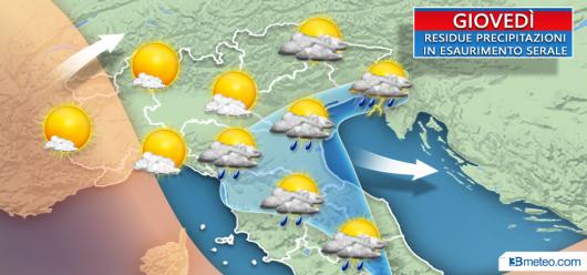 Residue precipitazioni giovedì ma migliora