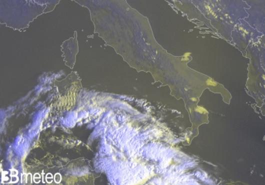 Satellite ore 7,20. Maltempo tra Sardegna e Sicilia
