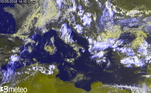 Satellite sull'Italia nel pomeriggio di giovedì