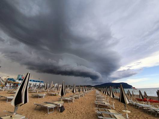 Shelf cloud a Numana (AN)