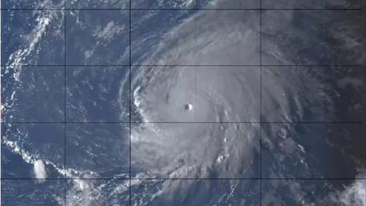 Uragano Lorenzo, categoria 5 in Atlantico