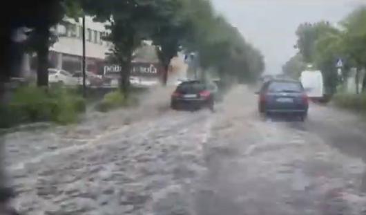 Violento nubifragio colpisce Cosenza, città allagata