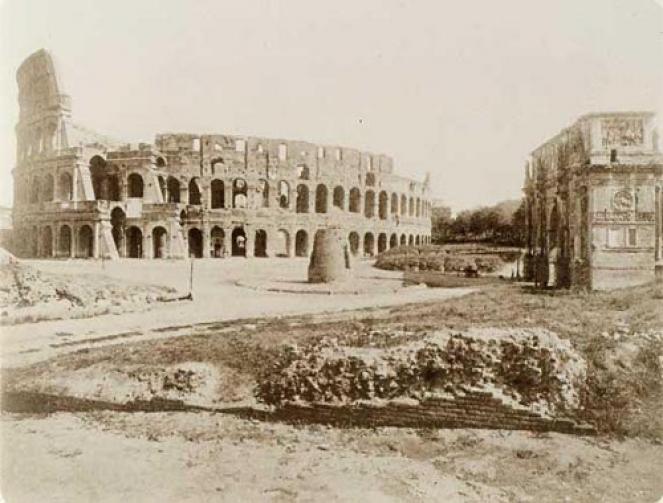 Il Colosseo nell'arco dei secoli ha subito molti danni a causa dei terremoti