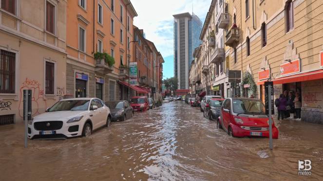 Meteo Milano. Mercoledì 15 maggio piogge molto intense, rischio allagamenti e criticità