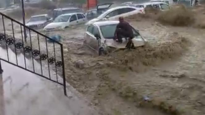 Alluvione lampo nella capitale della Turchia Ankara