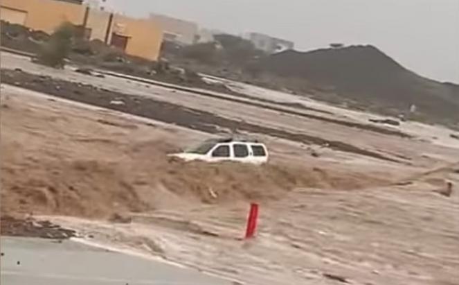 Alluvioni devastanti in Oman