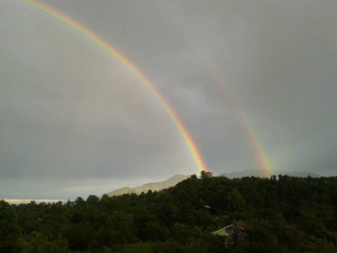 L'arcobaleno, uno dei fenomeni atmosferici più affascinanti