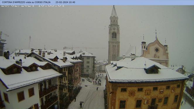 Bella nevicata anche a Cortina d'Ampezzo