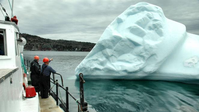 Cacciatori di Iceberg in piena attività nel mare di Labrador