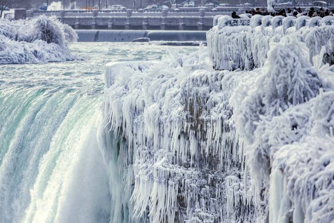 Cascate del Niagara ghiacciate (fonte Nypost.com)