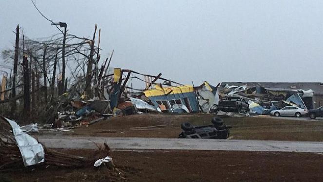 Case distrutte dal tornado in Columbia, Mississippi. (Foto/NWS Jackson/Haskel Burns) 
