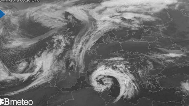 ciclone mediterraneo in azione