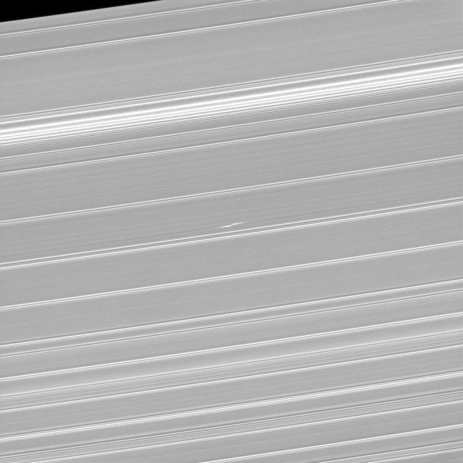 Dettaglio degli anelli di Saturno by: NASA