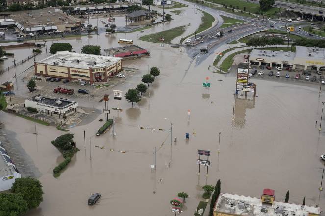 Disastrose alluvioni in Texas, anche ad Houston. Fonte immagine: nbcnews.com