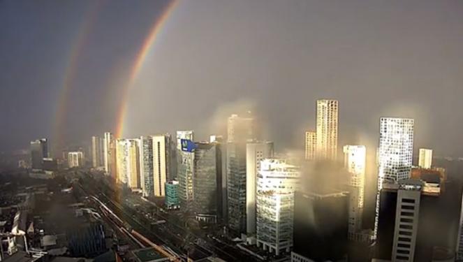 Doppio arcobaleno a Città del Messico