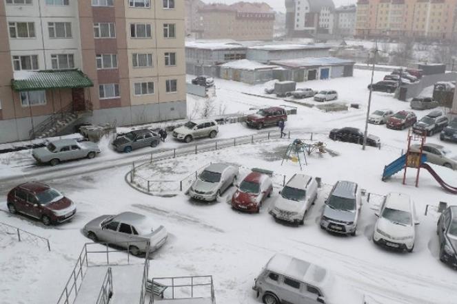 E la Russia si risveglia con la neve il 1° Giugno