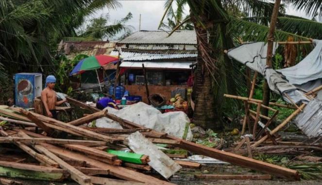 Filippine devastate dal tifone Phanfone