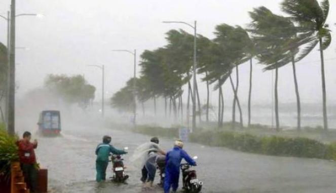 Forte maltempo in India per la vicinanza del ciclone Vayu