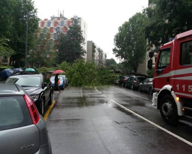 Forte temporale a Milano, allagamenti e disagi (foto Milano Corriere)