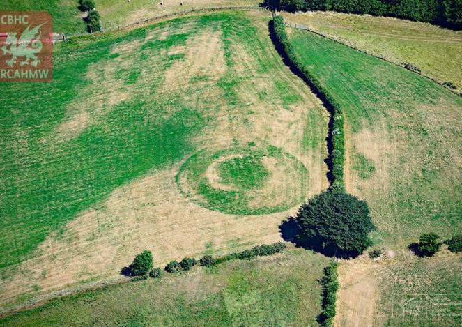 Galles - Caldo e siccità fanno apparire i segni di antichi insediamenti