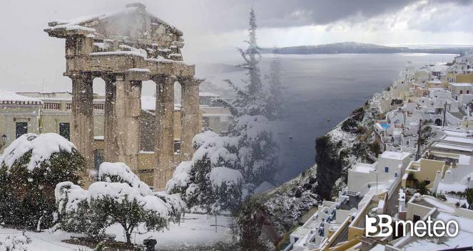 Gelo e neve, tutto in Grecia e l Italia sta a guardare