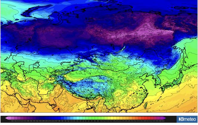 Cronaca mondo. Siberia, gelo estremo, fino a -58&deg;C. Grande nevicata a Mosca