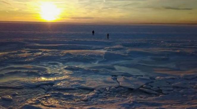 GELO USA ghiaccia un'intera baia in soli due giorni (pagina facebook di Rodrigo Contreras Lopez)