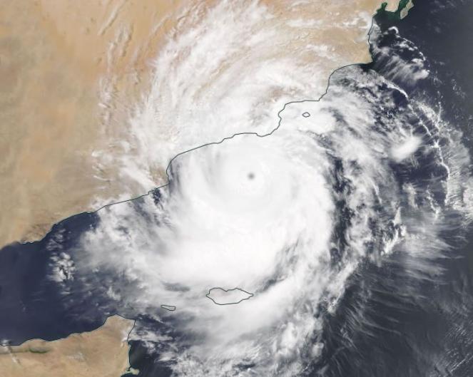 Il ciclone Mekunu diventa di categoria 3 e sta per toccare terra