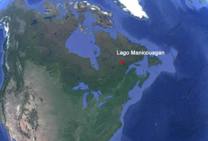 Il lago Manicouagan si trova esattamente qui