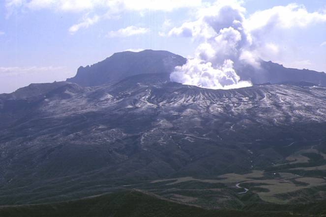 Il monte Aso durante una fase di quiescenza