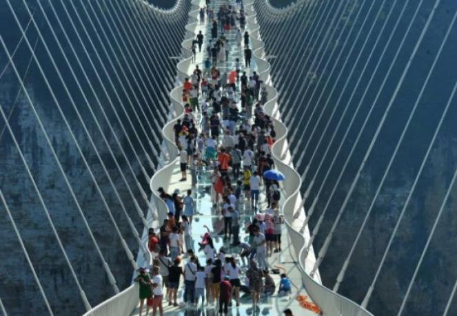 Il ponte di vetro in Cina